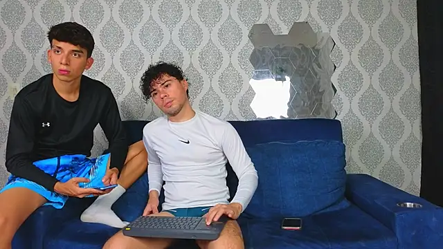 Angel boyy2 online show from February 13, 2025, 7:21 pm