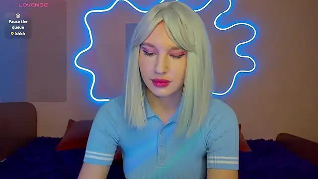 Snapshot of EvelinaLuu chatting on March 23, 2025, 1:20 am EvelinaLuu online show from March 23, 2025, 1:20 am