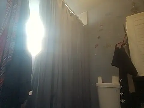 Snapshot of ShysluutGia chatting on January 14, 2026, 7:06 pm ShysluutGia online show from January 14, 2026, 7:06 pm