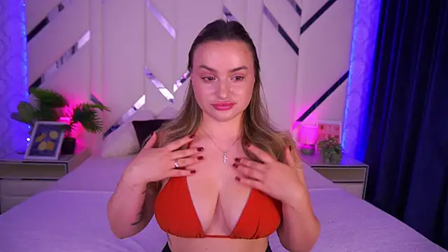 Snapshot of LindsieGreyy chatting on October 2, 2025, 6:17 am LindsieGreyy online show from October 2, 2025, 6:17 am