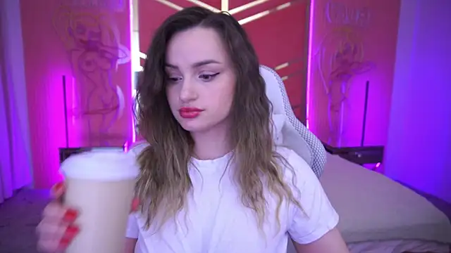 Snapshot of LindsieGreyy chatting on March 22, 2025, 7:36 am LindsieGreyy online show from March 22, 2025, 7:36 am