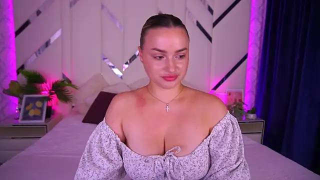 Snapshot of LindsieGreyy chatting on September 28, 2025, 6:20 am LindsieGreyy online show from September 28, 2025, 6:20 am
