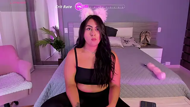 Mia cm online show from December 22, 2025, 7:47 pm