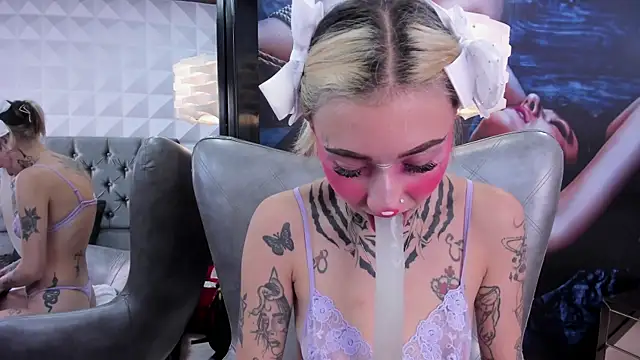 miss   angel online show from March 20, 2025, 5:58 pm