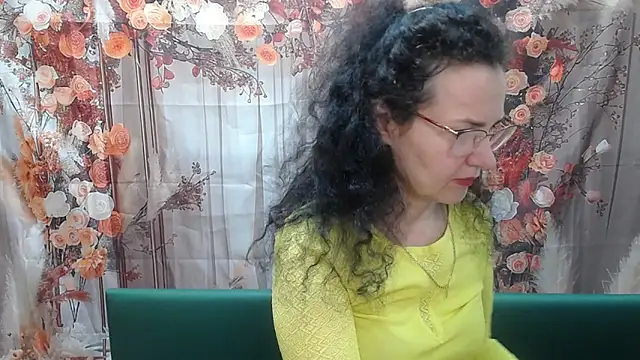 Miroslava Happi online show from May 21, 2026, 5:49 am