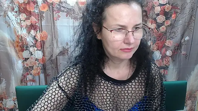 Miroslava Happi online show from May 18, 2026, 6:07 am