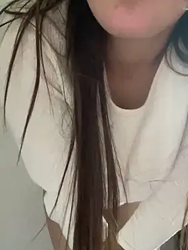 Snapshot of salma74779 chatting on March 14, 2025, 5:24 pm salma74779 online show from March 14, 2025, 5:24 pm