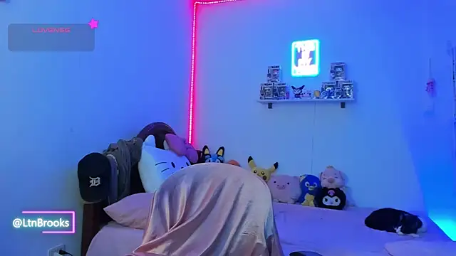 Annaa Brooks online show from November 21, 2025, 7:51 am