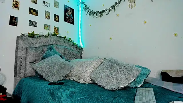 Snapshot of roxxystar_ chatting on March 9, 2025, 2:07 am roxxystar online show from March 9, 2025, 2:07 am