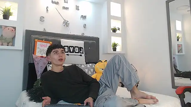 MaikyCooper online show from March 12, 2025, 4:30 am