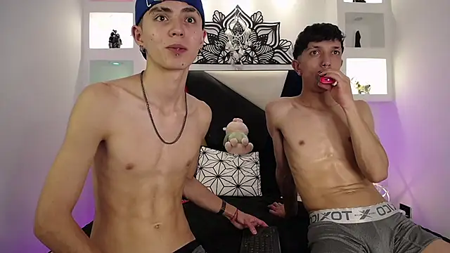 MaikyCooper online show from February 26, 2025, 10:38 am