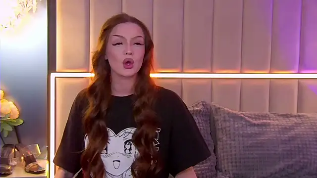 Snapshot of AlexaBright chatting on November 16, 2025, 7:40 pm AlexaBright online show from November 16, 2025, 7:40 pm