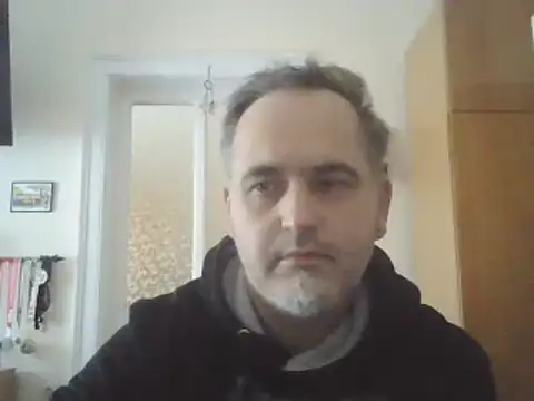 Szolga10 online show from November 15, 2025, 10:52 am