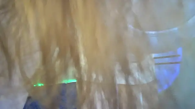 Roseaa online show from March 11, 2026, 7:02 am