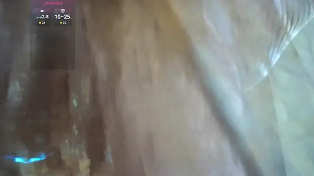 Roseaa online show from December 15, 2025, 8:53 am