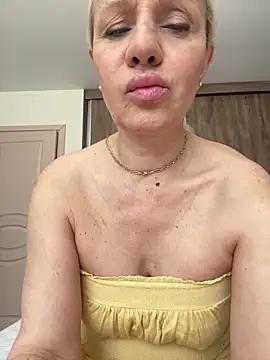 DeboraXporn online show from May 14, 2026, 9:28 am