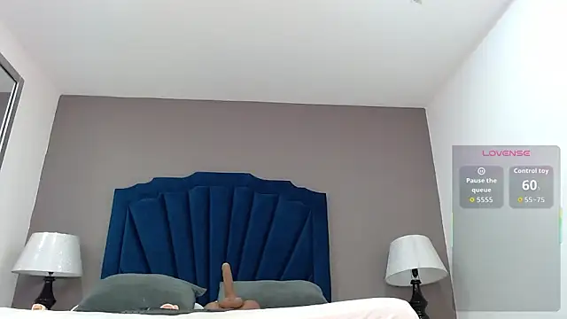 Snapshot of KatiaFosterr chatting on December 17, 2025, 2:33 pm KatiaFosterr online show from December 17, 2025, 2:33 pm