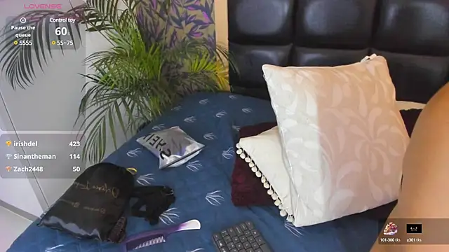 Snapshot of megan_al chatting on February 25, 2025, 6:33 pm megan al online show from February 25, 2025, 6:33 pm
