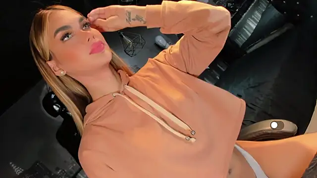 SoySabrinaThebest online show from March 22, 2025, 2:16 am