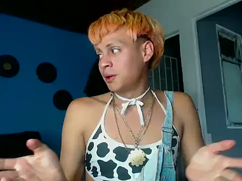 mchissexx online show from December 1, 2025, 9:37 pm