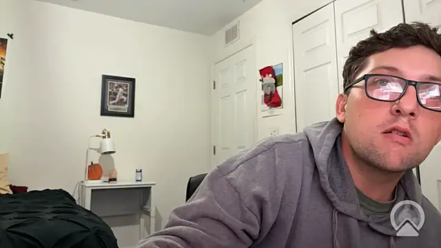 Milflover96 online show from May 17, 2026, 2:44 am