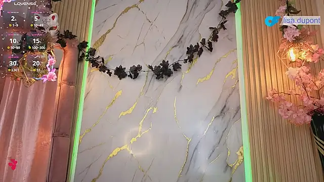 Snapshot of LissaDupont chatting on October 16, 2025, 12:30 am LissaDupont online show from October 16, 2025, 12:30 am