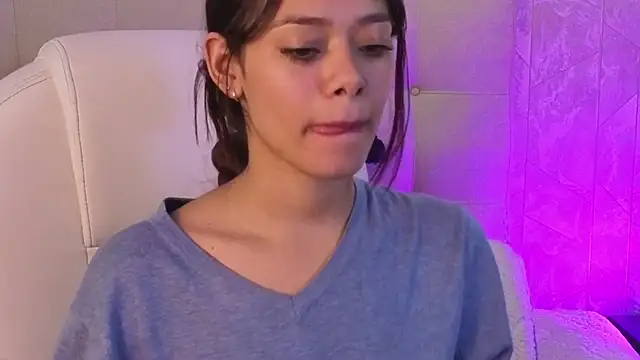 sara sharma  online show from October 6, 2025, 4:02 am