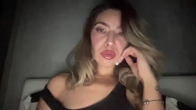 sarrah rossy online show from October 17, 2025, 9:49 pm