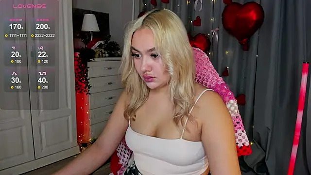 Snapshot of _Loneve__ chatting on February 14, 2026, 4:07 pm Loneve online show from February 14, 2026, 4:07 pm