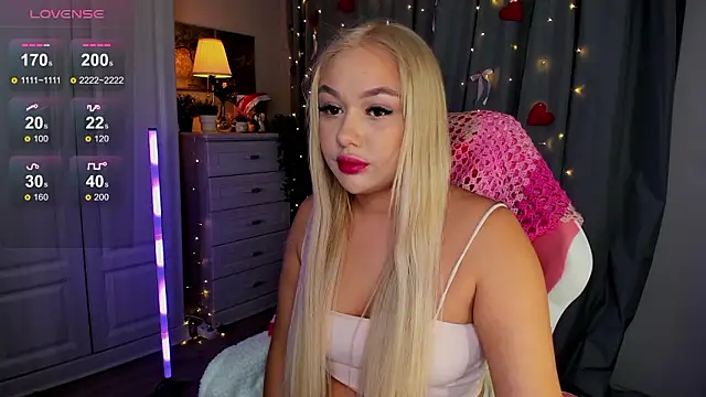 Snapshot of _Loneve__ chatting on February 27, 2026, 3:23 pm Loneve online show from February 27, 2026, 3:23 pm