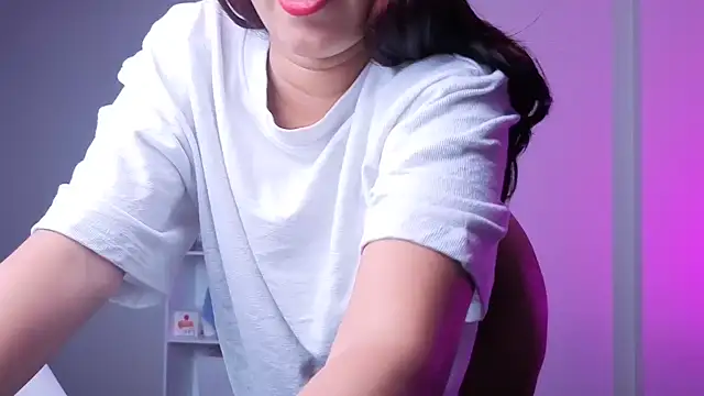 Snapshot of missferoza chatting on May 23, 2026, 6:56 am missferoza online show from May 23, 2026, 6:56 am