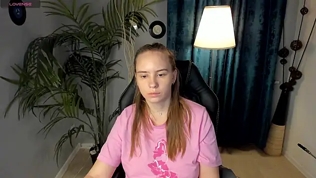 Lika 0ne online show from November 11, 2025, 10:10 am