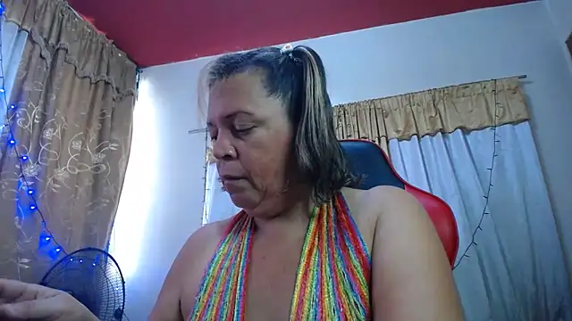 alina maturehot online show from October 5, 2025, 1:57 pm