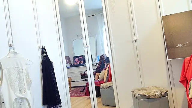 Chanel Noire online show from April 27, 2026, 8:23 am