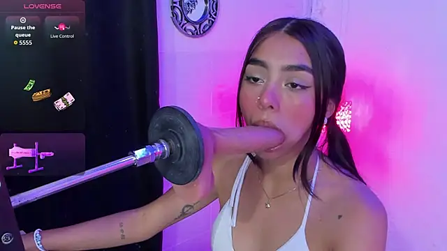 Snapshot of lanna_brunette chatting on November 17, 2025, 1:48 pm lanna brunette online show from November 17, 2025, 1:48 pm