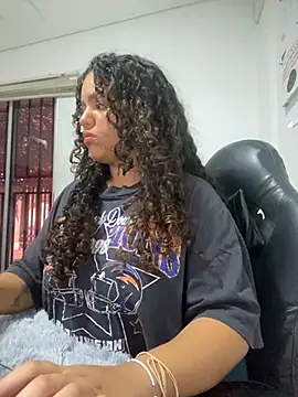 Anitta bell online show from February 13, 2025, 1:15 pm