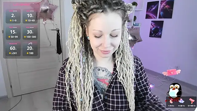 Snapshot of HoneySallyMoore chatting on January 18, 2025, 8:51 pm HoneySallyMoore online show from January 18, 2025, 8:51 pm