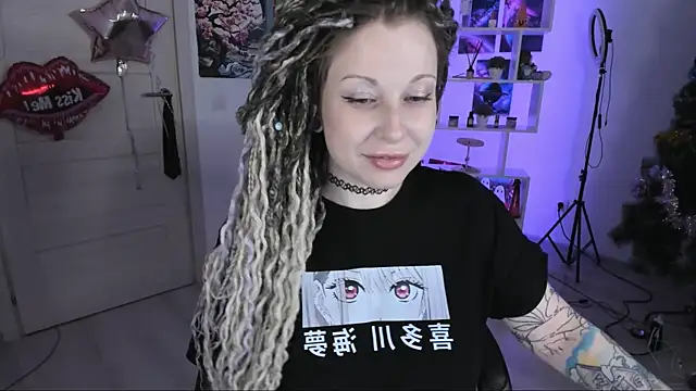 Snapshot of HoneySallyMoore chatting on November 30, 2025, 4:19 pm HoneySallyMoore online show from November 30, 2025, 4:19 pm