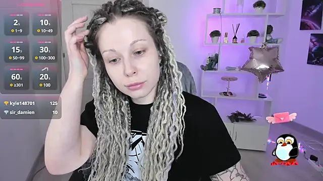 Snapshot of HoneySallyMoore chatting on January 24, 2025, 11:45 pm HoneySallyMoore online show from January 24, 2025, 11:45 pm