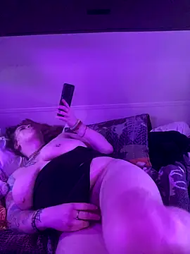 Snapshot of favoritestepsis chatting on October 6, 2025, 8:53 pm favoritestepsis online show from October 6, 2025, 8:53 pm