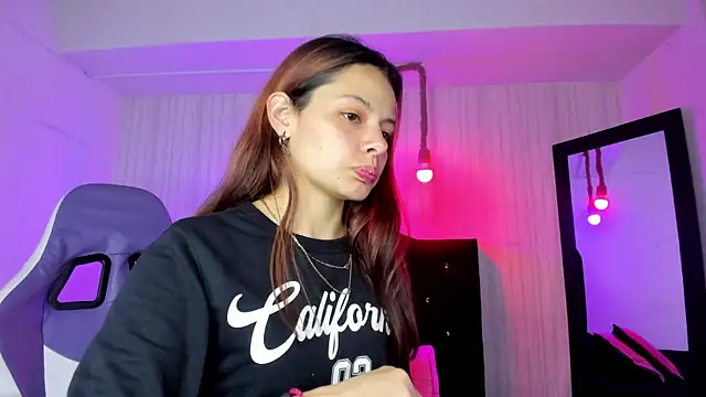 nicky angel1 online show from October 14, 2025, 6:41 pm