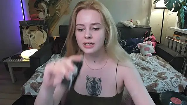 Alexa Pirs online show from May 9, 2026, 2:53 pm