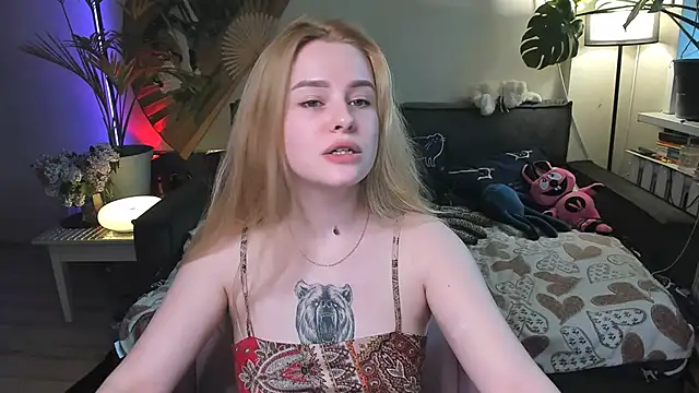 Alexa Pirs online show from May 13, 2026, 3:52 pm