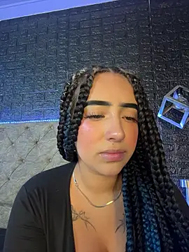 Scarlett-LS online show from April 18, 2026, 2:58 am