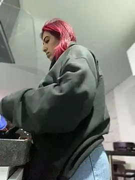 Scarlett-LS online show from March 21, 2025, 1:13 am