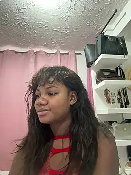 Snapshot of Daphnewalker__ chatting on February 8, 2026, 11:52 am Daphnewalker online show from February 8, 2026, 11:52 am