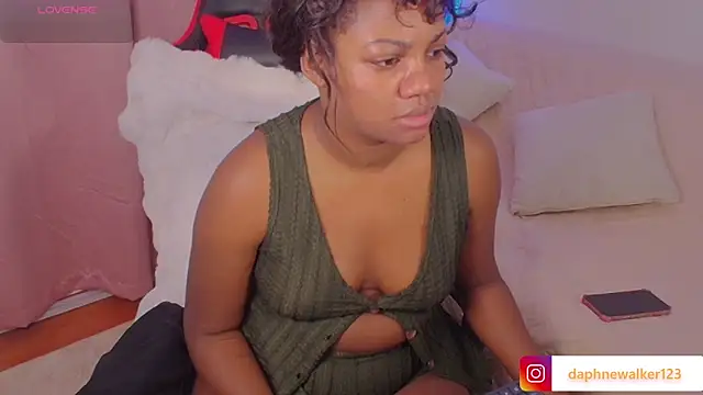 Snapshot of Daphnewalker__ chatting on March 16, 2026, 11:47 am Daphnewalker online show from March 16, 2026, 11:47 am