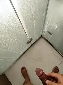 Snapshot of henri69 chatting on April 1, 2026, 3:41 am henri69 online show from April 1, 2026, 3:41 am