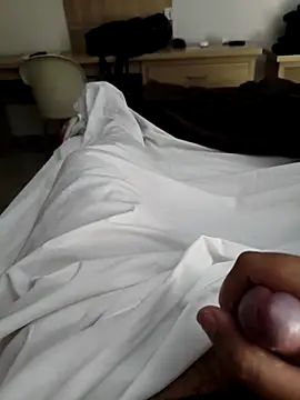 Snapshot of henri69 chatting on February 16, 2026, 2:10 am henri69 online show from February 16, 2026, 2:10 am