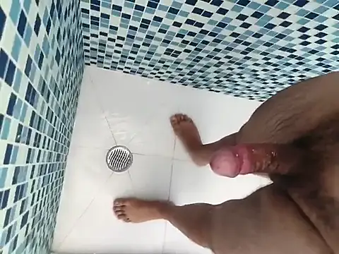 Snapshot of henri69 chatting on November 30, 2025, 2:40 pm henri69 online show from November 30, 2025, 2:40 pm